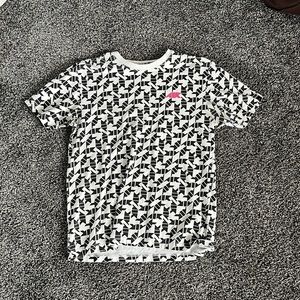 Nike Shirt, Standard Fit Size medium